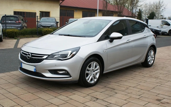 Opel Astra cena 43800 przebieg: 68000, rok produkcji 2018 z Milanówek małe 106